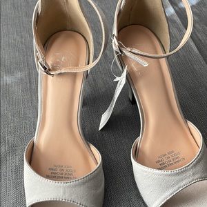 Maxine Floral 3.5” heel.  Silver satin. New with tags (no box). 6w